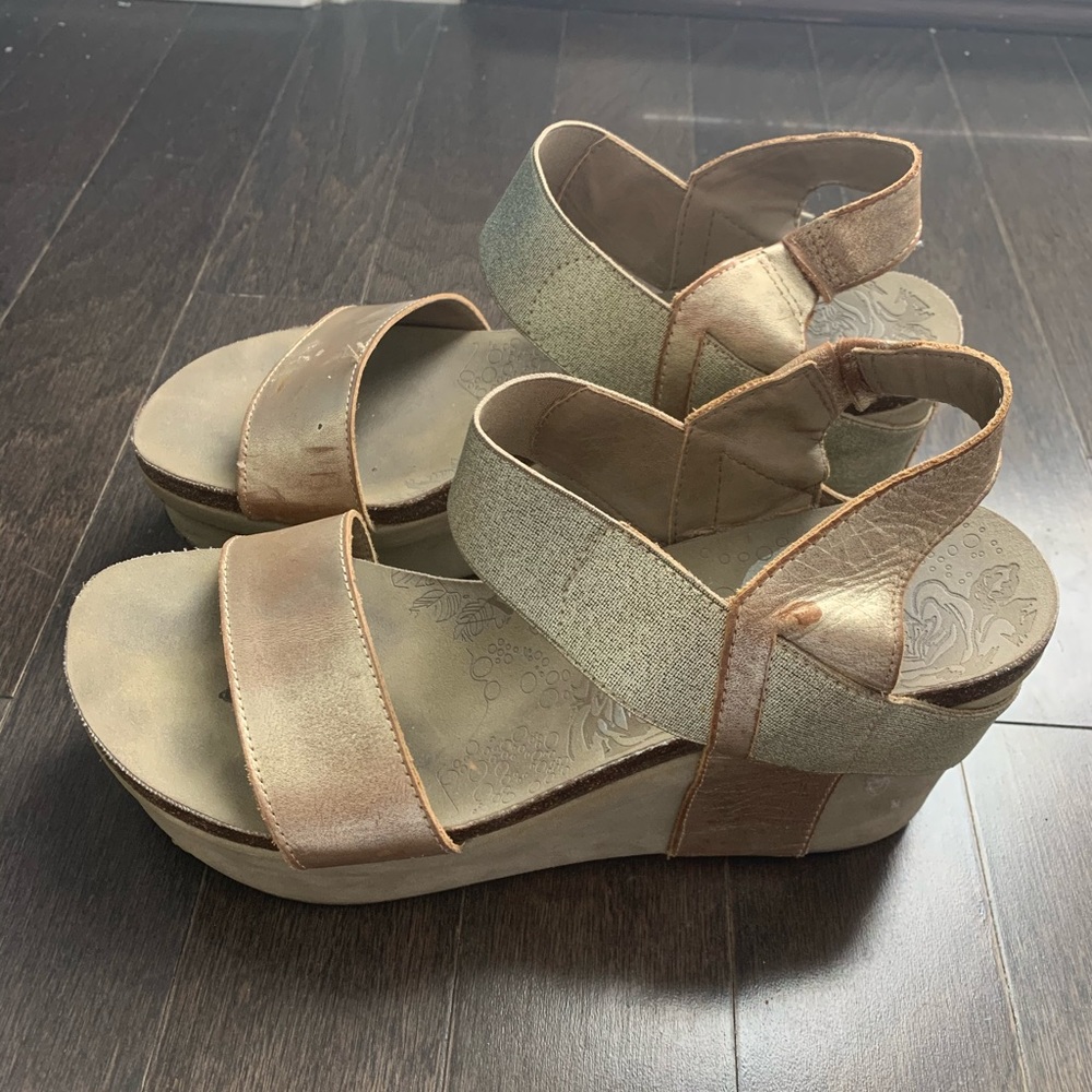 OTBT wedges size 10